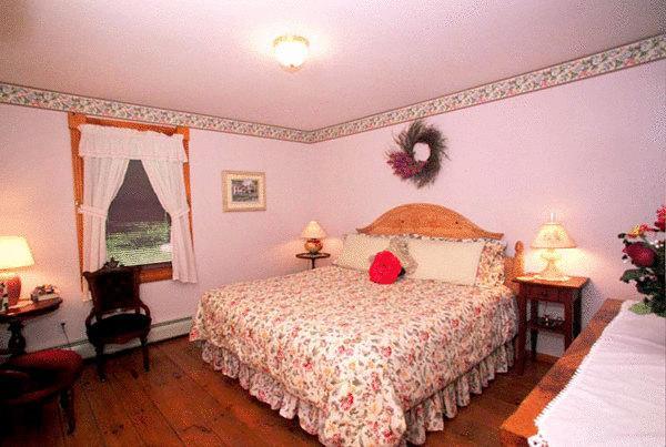 The Jefferson Inn Room photo
